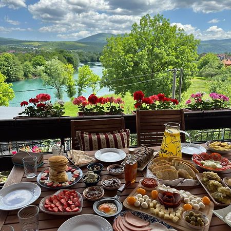 Resting House Oaza Villa Bihac Luaran gambar