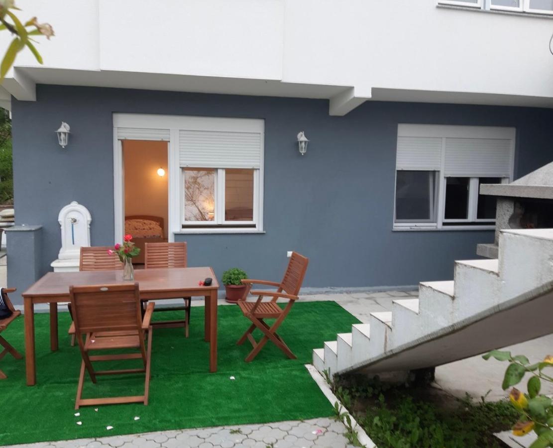 Resting House Oaza Villa Bihac Luaran gambar
