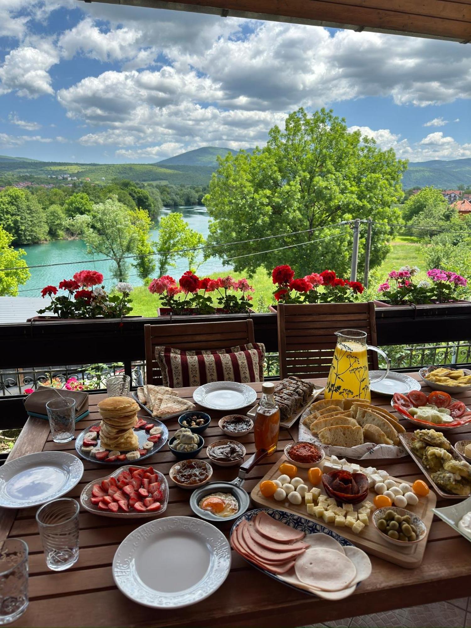 Resting House Oaza Villa Bihac Luaran gambar