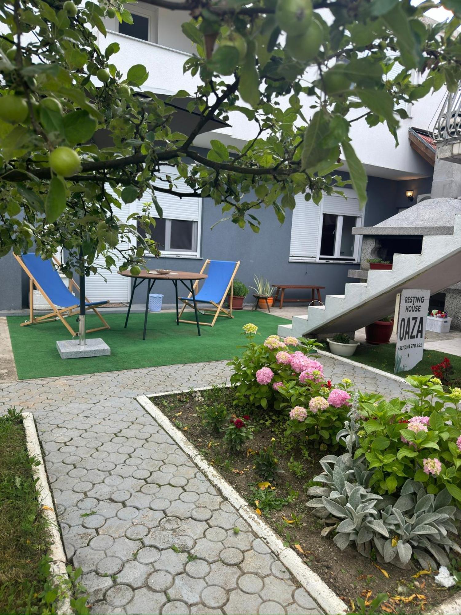 Resting House Oaza Villa Bihac Luaran gambar