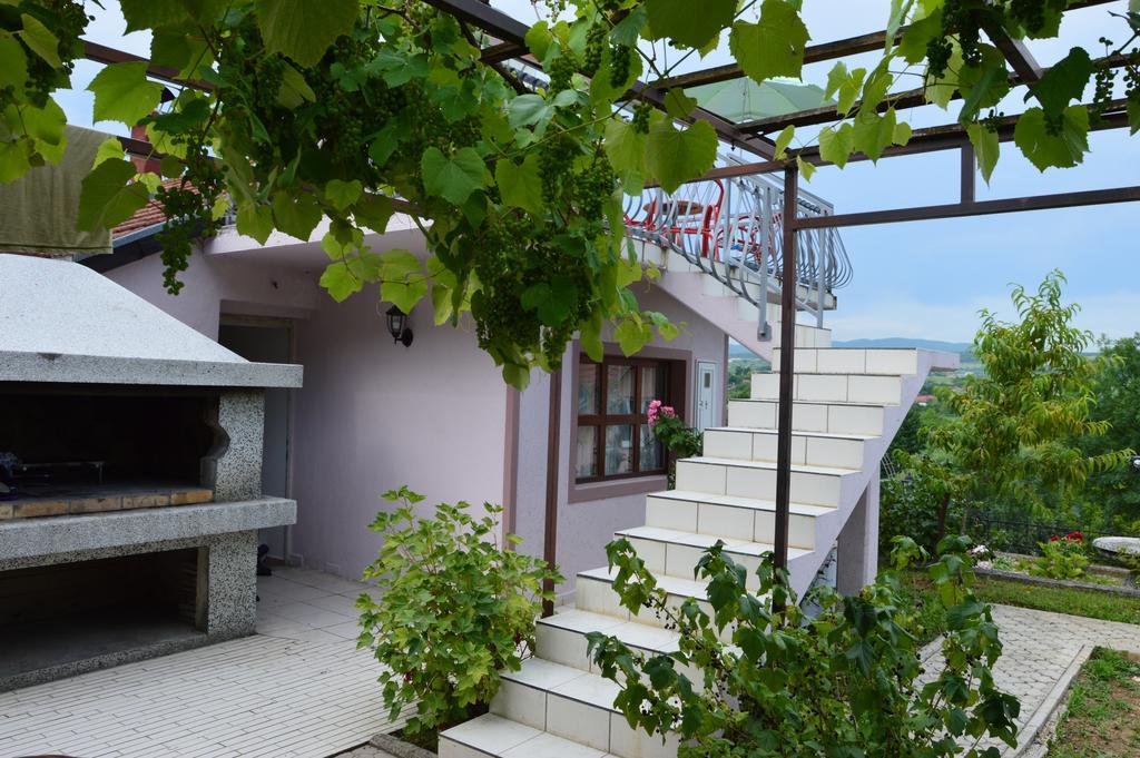 Resting House Oaza Villa Bihac Luaran gambar